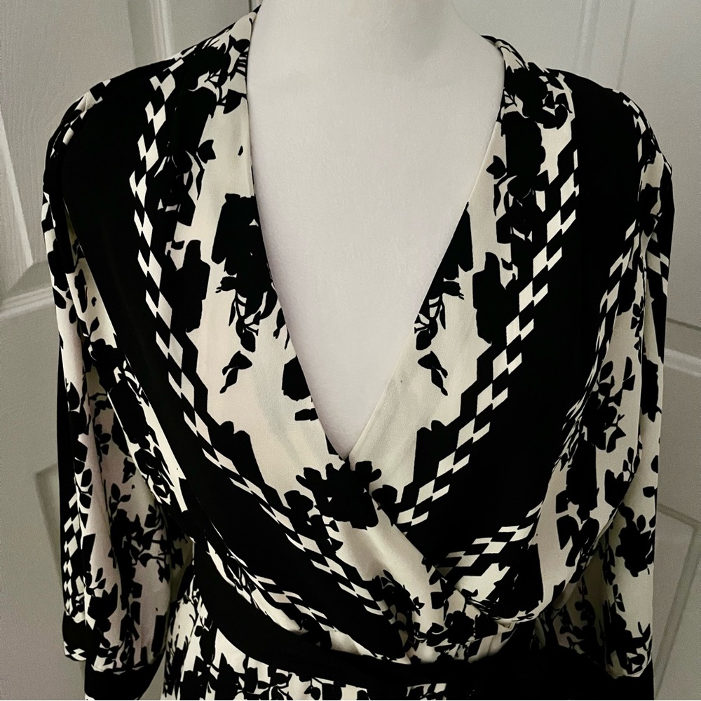CABI S X Factor Wrap Dress Black White Floral Kimono 3/4 Sleeve A Line Belt NWOT - Picture 5 of 11